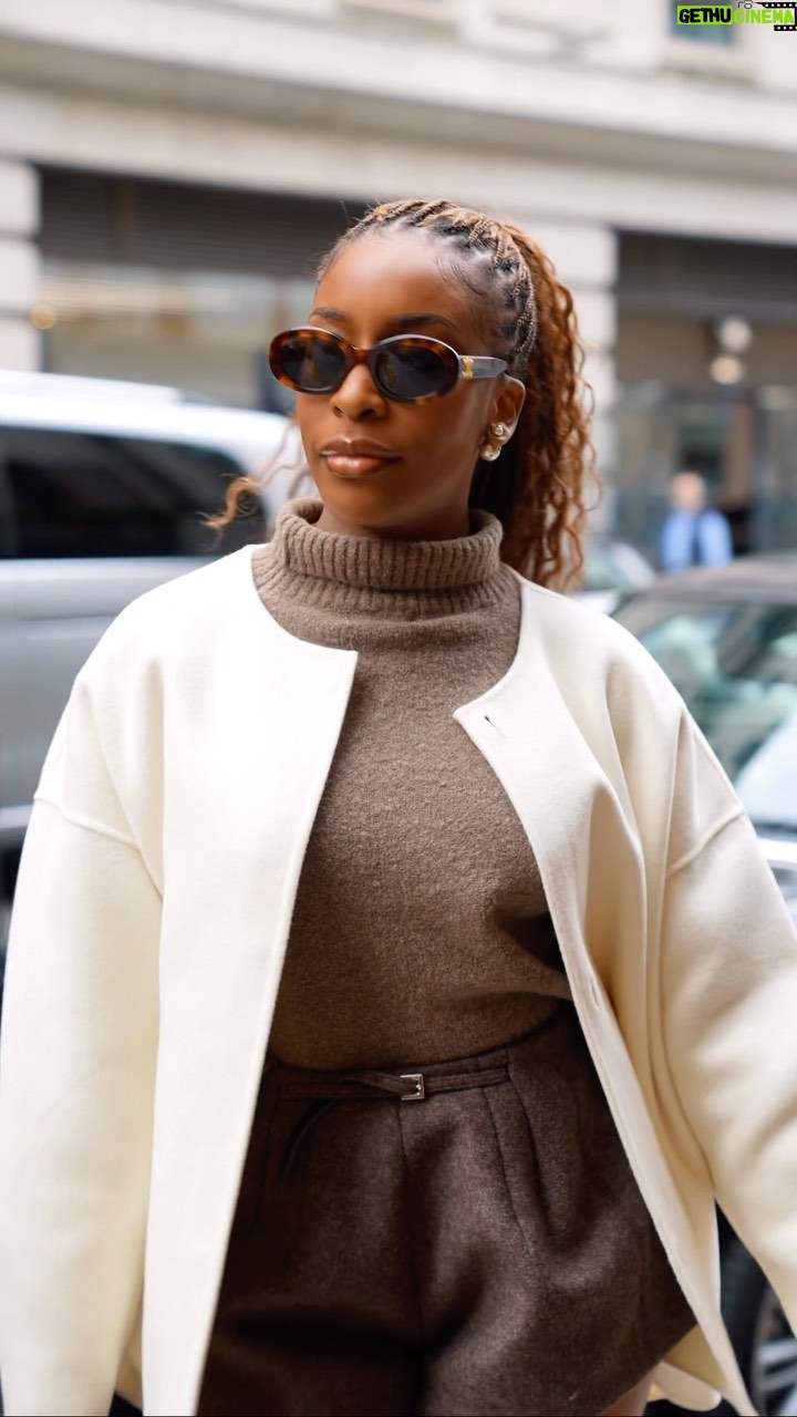 Jackie Aina Instagram - a trip to the jeweler 💎🧊congratulations Chiefer on the new Mayfair location 🥂 coat: Rhune cardigan: Dissh shorts: Jacquemus boots: Dior glasses: celine handbag: bottega #mayfairlondon #mayfairjewellers #bottegavenetabag #bottegaandiamo #celineglasses #londonstreetstyle Mayfair London
