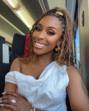 Jackie Aina Instagram - traveling to them places where people be yodeling