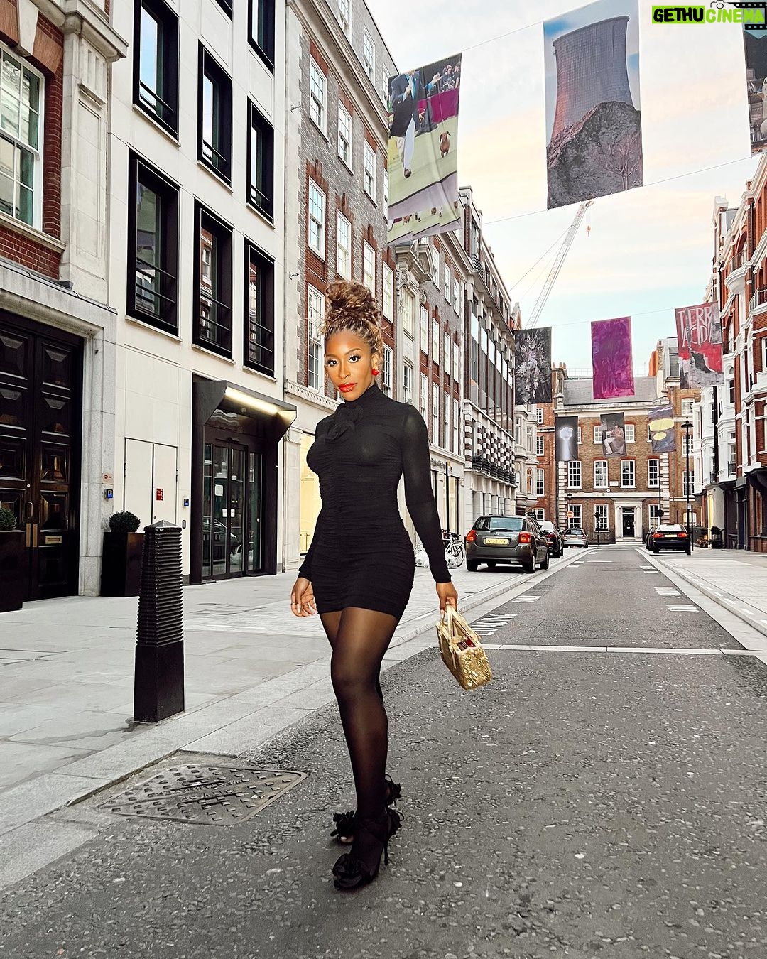 Jackie Aina Instagram - be dressed up like Doug but ain’t nothing funny @magdabutrym @jacquemus @prada