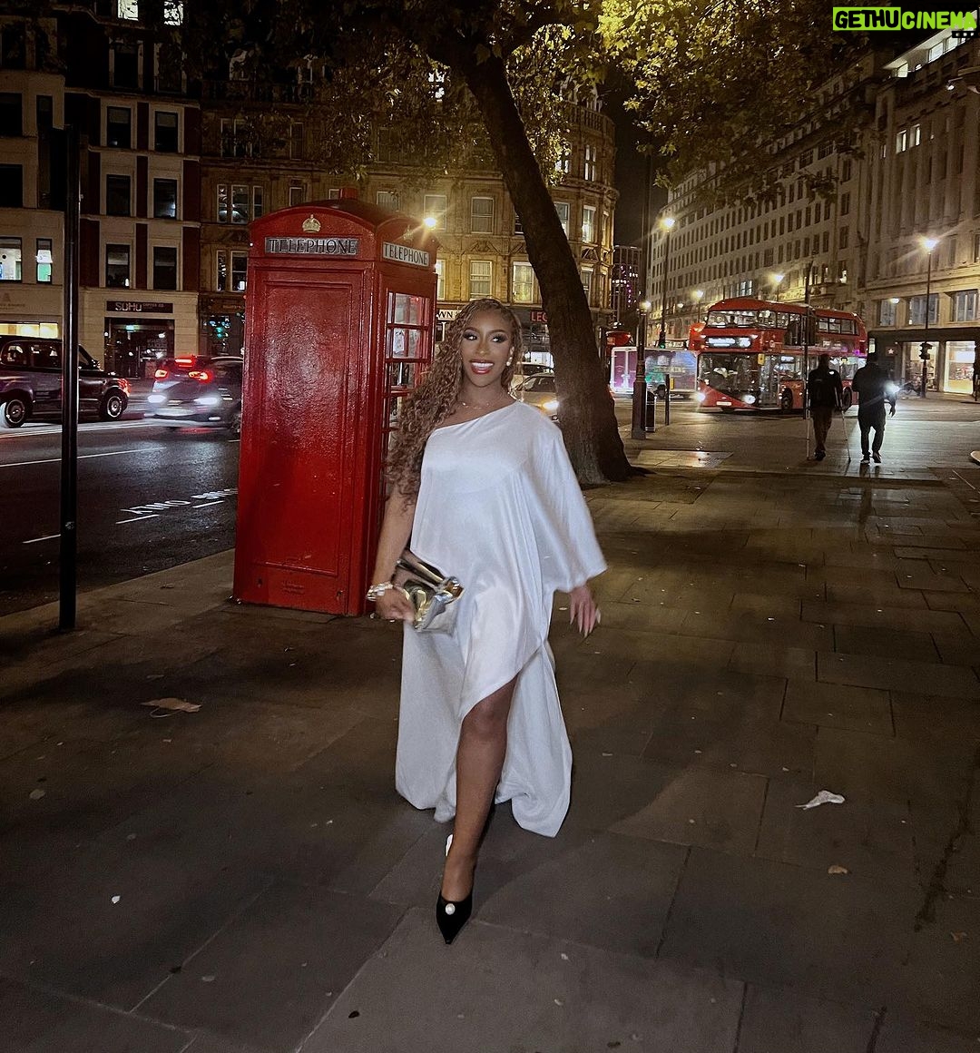 Jackie Aina Instagram - you can wear the same shoes but you can’t step like me Covent Garden