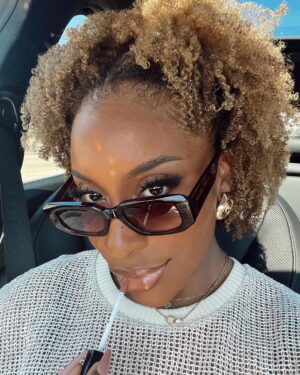 Jackie Aina Instagram - passenger princess behavior 🚙 @prada #pradagalleria #carseflie