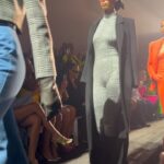 Jackie Aina Instagram - a collection I’m ALWAYS excited to see, thank you for having me @sergiohudson @sergiohudsoncollection thank you SO MUCH @parischea for the @alexisbittar bag and jewelry 😘 #nyfw #sergiohudson #sergiohudsoncollection 📷 @nishajohny 🫶🏾