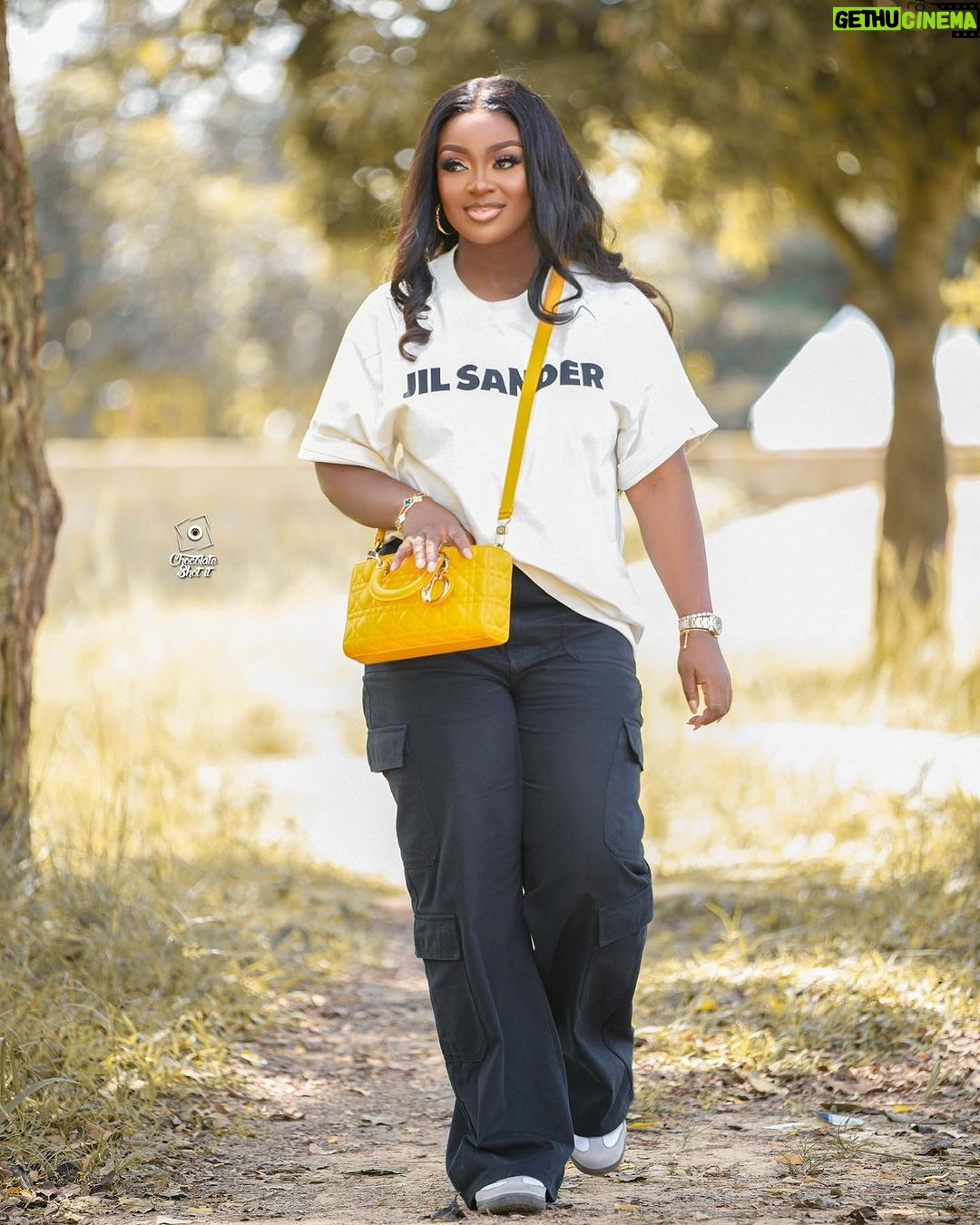 Jackie Appiah Instagram - Replay mode on! Picture @chocolate_shot_it Styled by @bveystyling MUA @chelseablaq_