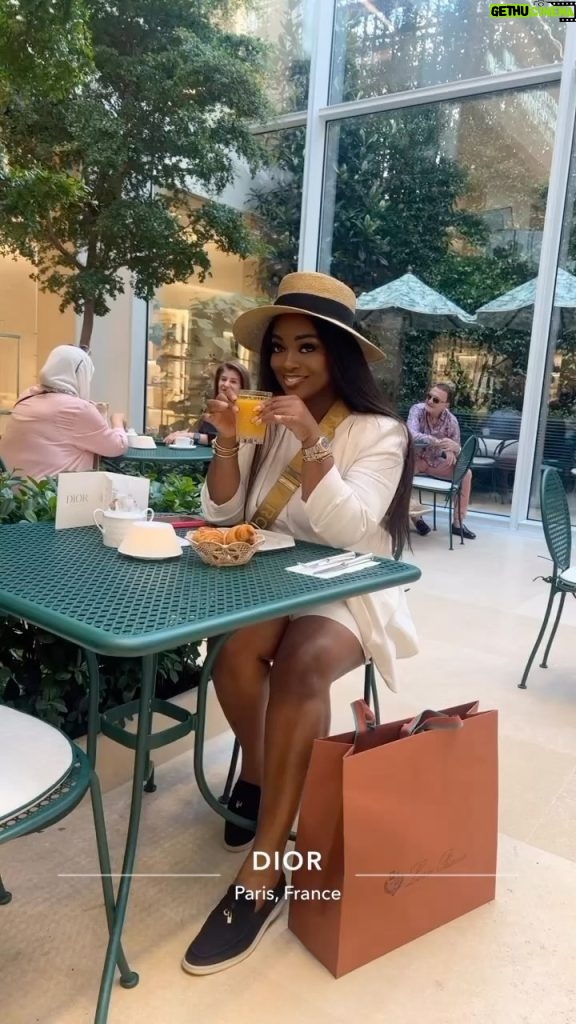 Jackie Appiah Instagram - Embracing my inner citrus vibes, sipping orange juice and minding my own fruity business. Styled by @bveystyling