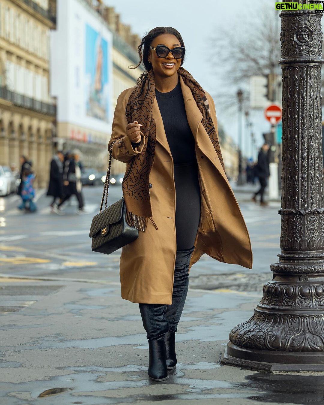 Jackie Appiah Instagram - In Paris, every street is a runway. Makeup @tbeauty_pro Picture @kumi_andrew_01 Hair @rosietheglamfactory Styled by @bveystyling Coordinator @darlenebk Personal shopper @stylebyfef_woman