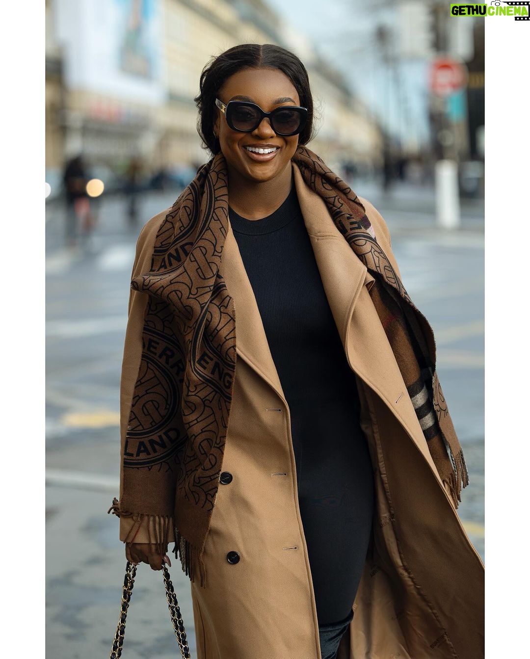 Jackie Appiah Instagram - In Paris, every street is a runway. Makeup @tbeauty_pro Picture @kumi_andrew_01 Hair @rosietheglamfactory Styled by @bveystyling Coordinator @darlenebk Personal shopper @stylebyfef_woman