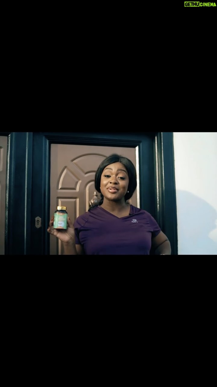 Jackie Appiah Instagram - How my weight loss journey began with @reggy_truevine_health_n_beauti Join the Snatched Elly movement and achieve your dream waistline effortlessly! ✨ Contact 0595266424 via call or WhatsApp to get your hands on these amazing capsules. Let’s get started! #SnatchedElly #OwnYourCurves @reggy_truevine_health_n_beauti