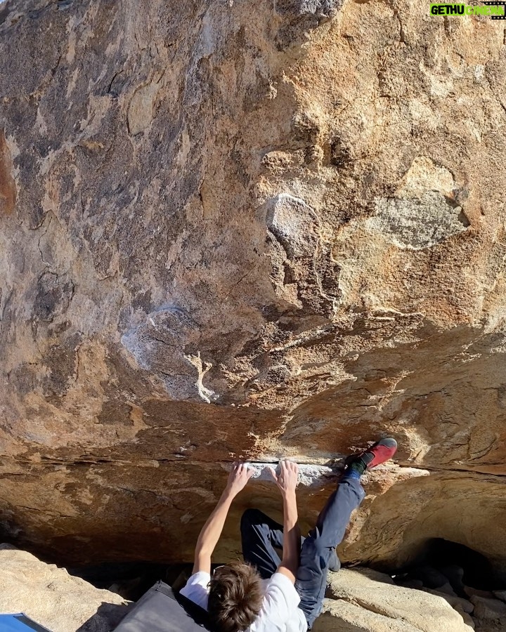 Jacob Bertrand Instagram - Quick trip to Joshua Tree. “not so thin lizzy” (V3?) @brotherguy_ And to that random girl we met from Montana.. this send was for you Thanks @cooperroth for edits ;) Joshua Tree National Park