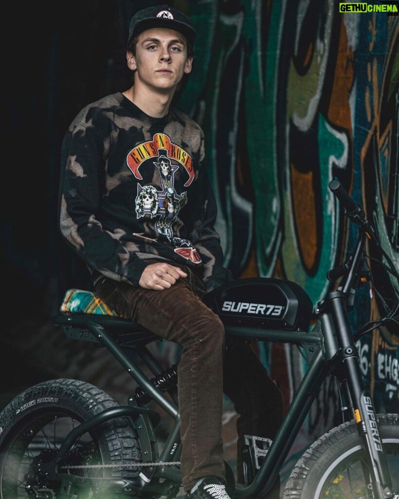 Jacob Bertrand Instagram - Thanks @super73 for the bike its fuckin awesome. And thanks @donniekanephoto for ze pictures Mt. Baldy