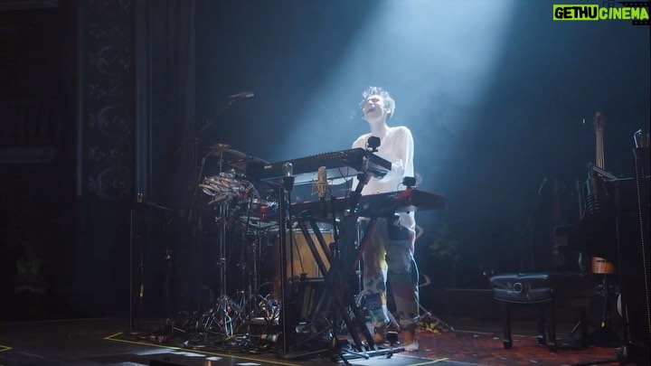 Jacob Collier Instagram - Can’t Help Falling In Love (on the harmoniser) - live in Lisbon - full video out now on YouTube! 💛