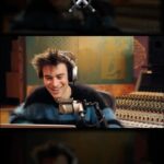 Jacob Collier Instagram - Diving deep into Cinnamon Crush (feat. @lindseylomis ) with @tapenotes 🧱🐈🐛🥚🍓⚔️🌬️