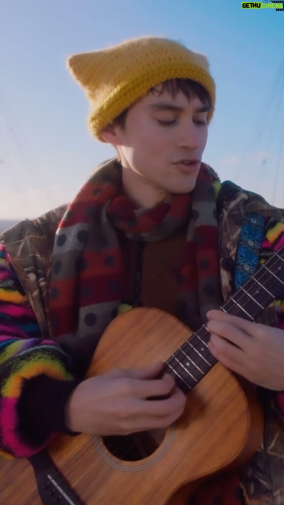 Jacob Collier Instagram - One morning at dawn, atop the roof of the O2 Arena in London, I improvised a rendition of Witness Me on the guitar! Here it is!!!!! I also happen to be playing a headline show here with the full band on Dec 9th, for 20,000 of you 🤯 see you there! Ticket link in bio 🎟️ The O2 Arena, London