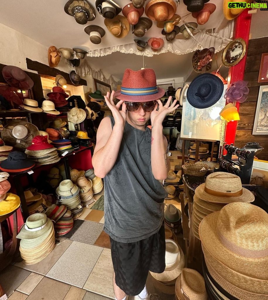 Jacob Sartorius Instagram - a long and hard hunt on the search for a new hat Monpazier, France