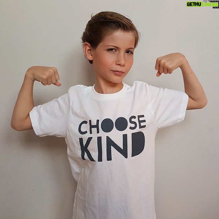 Jacob Tremblay Instagram - How are you choosing kind today? Join me & support @PACER_nbpc when you snag a #ChooseKind shirt at omaze.com/wonder. #BeBrave #BeCool #BeKind 💙💪 #WondertheMovie