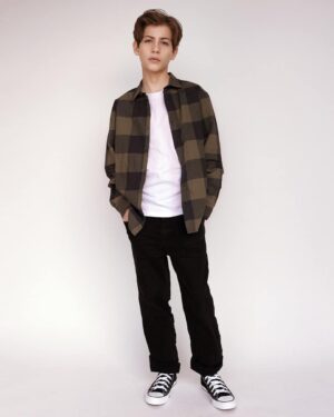 Jacob Tremblay Instagram - 📷: @jennabermanphoto @jenna_berman 
Grooming by: @minjee.mowat 
Styling by: @starburleigh
Thanks @molo you rule!
Thanks @converse
#gifted