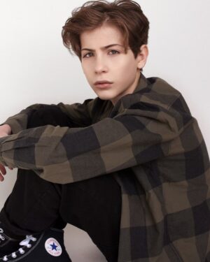 Jacob Tremblay Instagram - 📷: @jennabermanphoto @jenna_berman 
Grooming by: @minjee.mowat 
Styling by: @starburleigh
Thanks @molo you rule!
Thanks @converse
#gifted