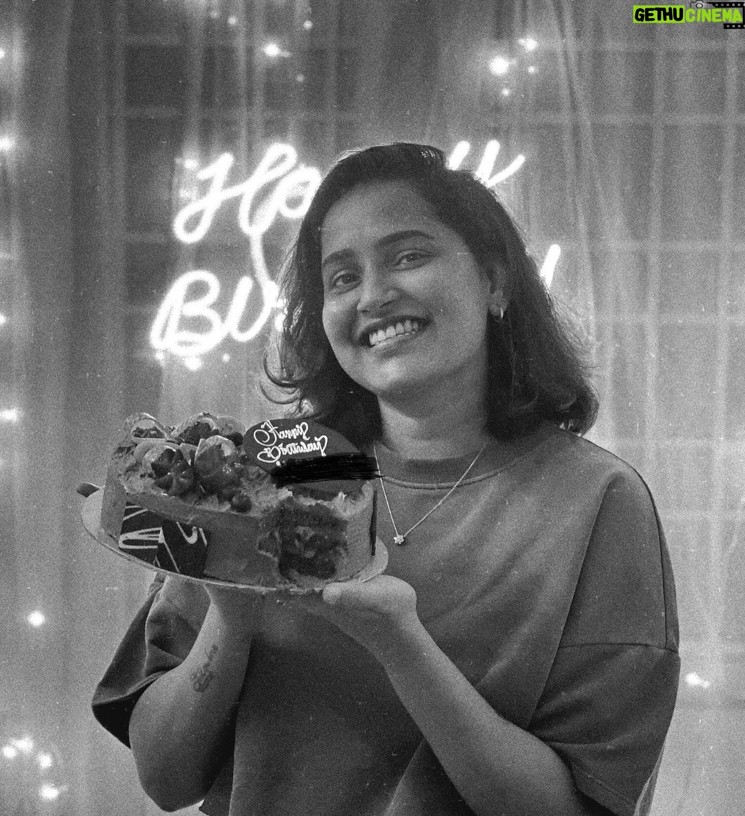 Jacqueline Fernandas Instagram - Thank u so much for the memorable night … thank u for the wishes this is so special @yuvaraj.selvanambi 🦋@vicky_praks @its_m.ano #arvind