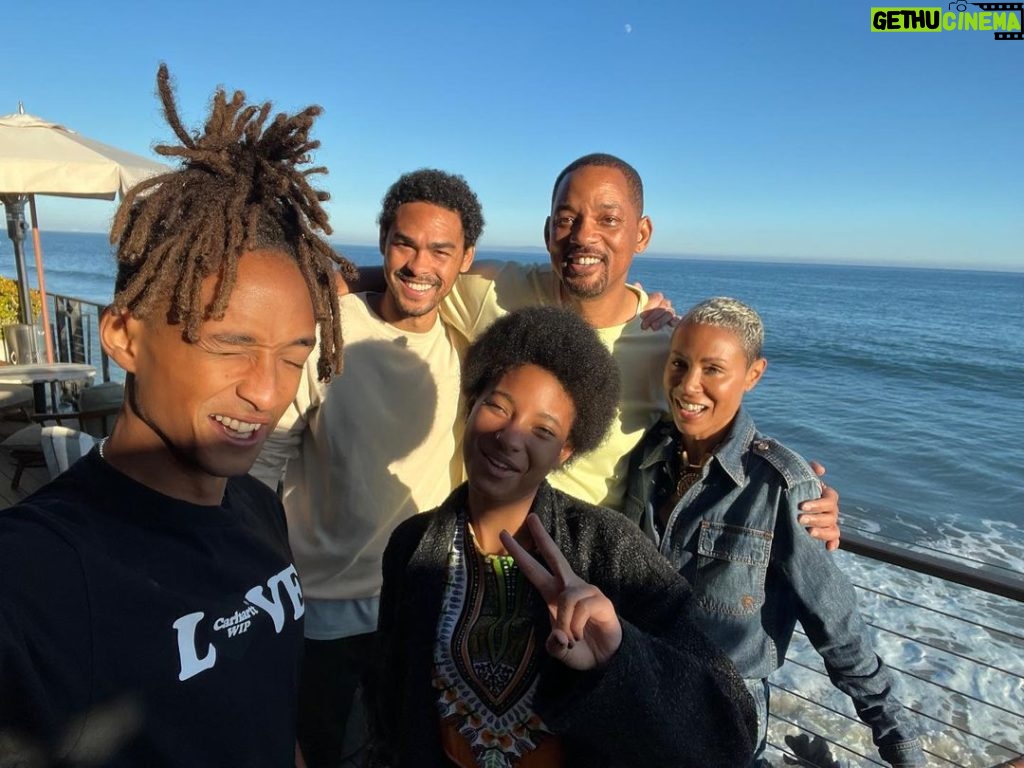 Jada Pinkett Smith Instagram - A heart filling Saturday night with the fam✨AND … I got to celebrate the fact that I finished recording my audiobook of Worthy that afternoon with the fam as well. Joy is all too real♥🪽 #familylove #IamYouareWeareWorthy
