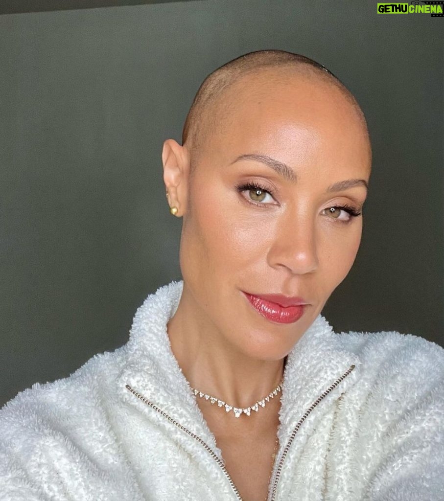 Jada Pinkett Smith Instagram - This here hair is act’n like it’s try’n a make a come back. Still have some trouble spots but — we’ll see✨ Slide 1: Past Slide 2: Present