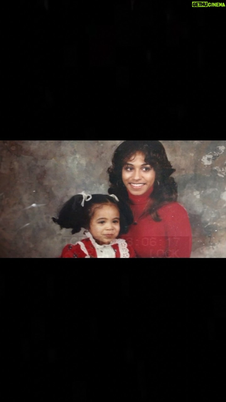Jada Pinkett Smith Instagram - All the many memories and pictures that make up one life. You can pre order Worthy in my BIO❣️ #worthywednesday #ourworthyjourney Baltimore, Maryland