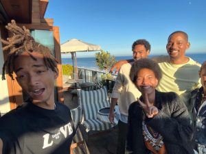 Jada Pinkett Smith Instagram - A heart filling Saturday night with the fam✨AND … I got to celebrate the fact that I finished recording my audiobook of Worthy that afternoon with the fam as well. Joy is all too real♥️🪽

#familylove
#IamYouareWeareWorthy