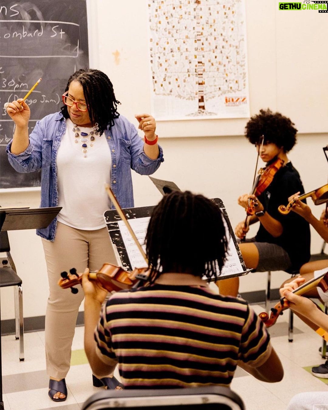 Jada Pinkett Smith Instagram - Thank you @willowsmith and @muglerofficial for your support of Baltimore School for the Arts. @baltschoolarts 🙏🏽🤩🙏🏽