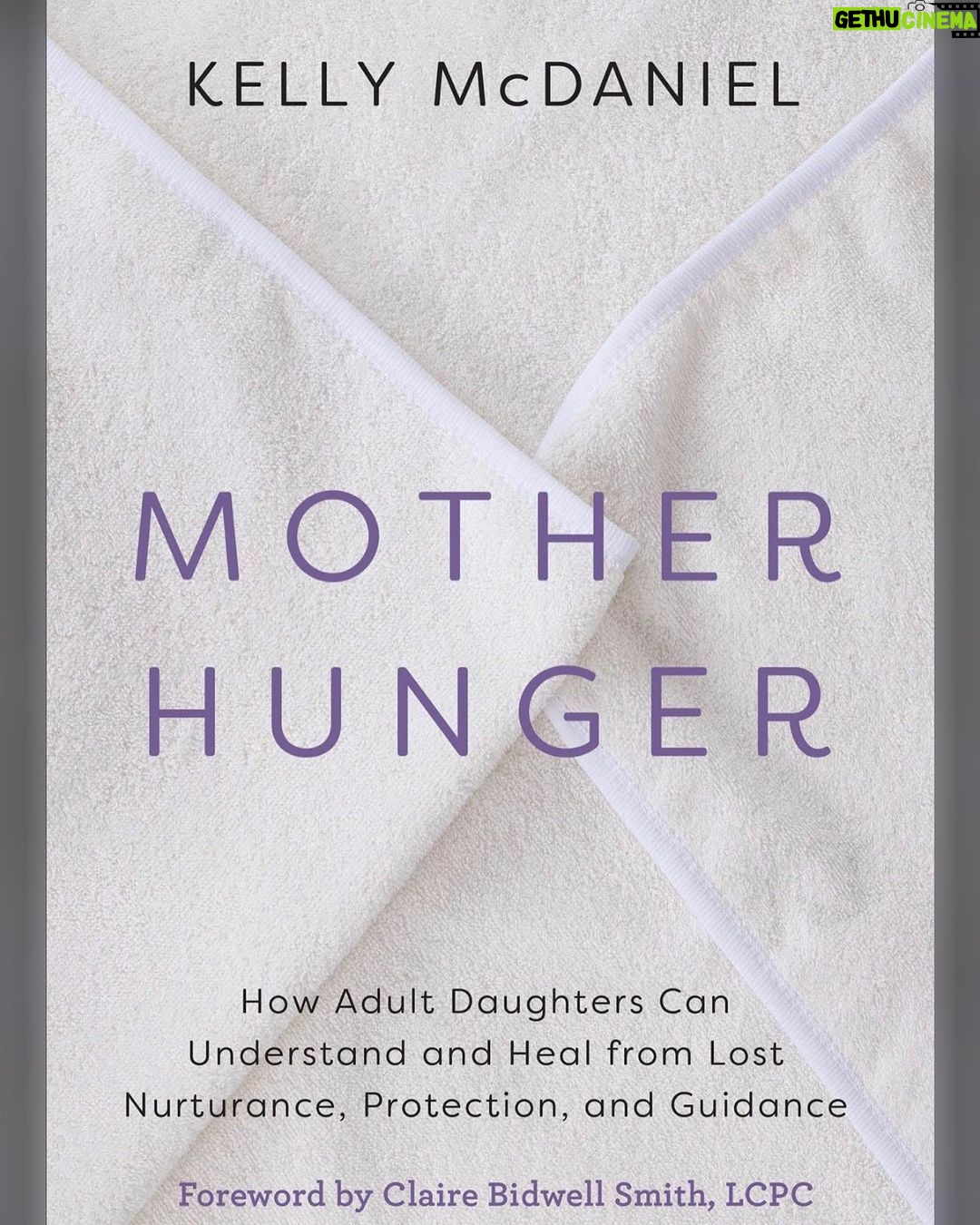 Jada Pinkett Smith Instagram - The wonderful Kelly McDaniel breaks down how there is no such thing as spoiling a baby. @kellymcdanieltherapy, your book Mother Hunger is soooo needed. I hope that anyone who needs restoration around mother wounds finds your book. Thank you for writing it.✨🪷✨ STREAMING NOW! LINK IN BIO❣️
