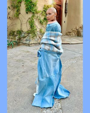 Jada Pinkett Smith Instagram - A denim stride🩵✨
More to come✨
#comfychic #streetchic