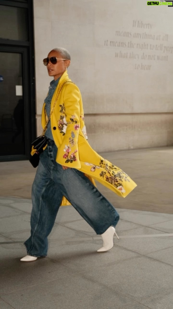 Jada Pinkett Smith Instagram - That London steeze. ✨