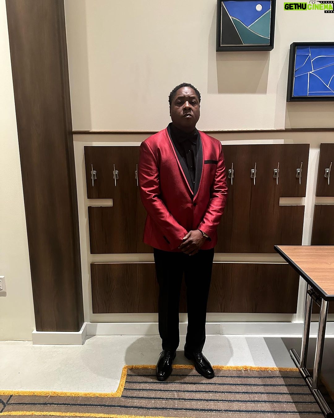Jadakiss - 25.9K Likes - Enjoy the time but don’t get caught in the moment 🙌🏾