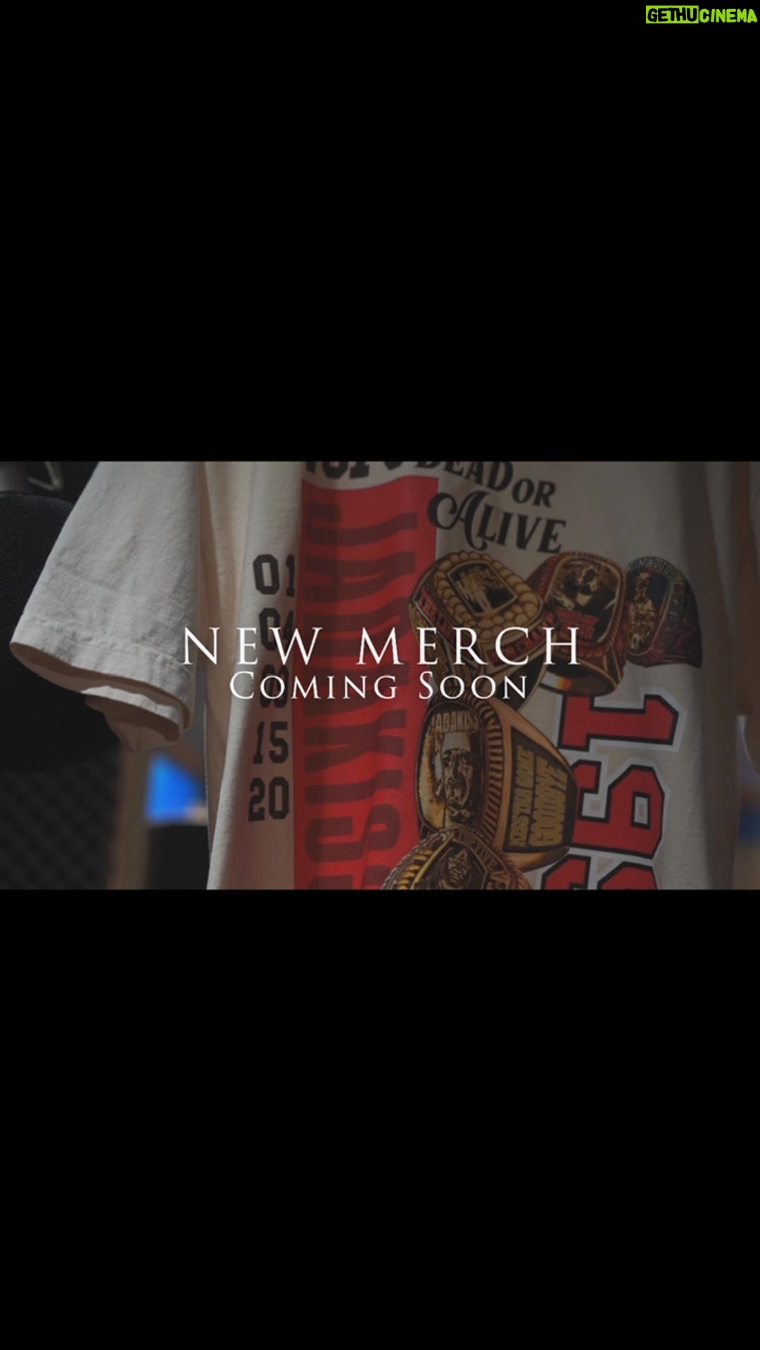 Jadakiss Instagram - YO @jadakiss Let’s Make Something Happen 👀 Official T5DOA Merch Dropping This Friday. Make Sure You Turn You’re Notifications On #top5 #jadakiss #dblock #t5doa