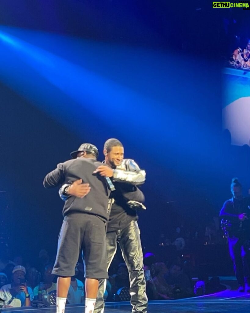 Jadakiss Instagram - i’d like to thank @usher and his team for their amazing hospitality!!The “My way” show is a must see 🔥🔥🔥🔥🔥🔥🔥