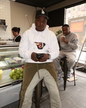 Jadakiss Instagram - New juice Bar soft Grand opening 180 Grand St white plains New York 🍎 🍏 🍊 🍉 🍌 🍇 

Another one