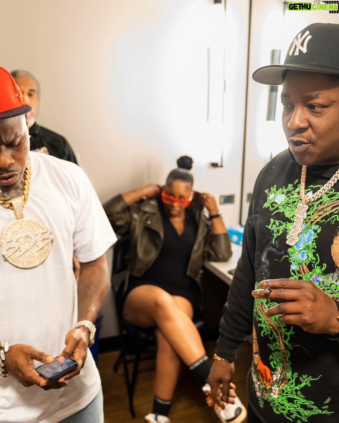 Jadakiss - 24K Likes - Me asking @kay_rosewood I wonder if they love me in ATL just swipe 👉🏾 To see the results lol
@penpushasphotography on the shots