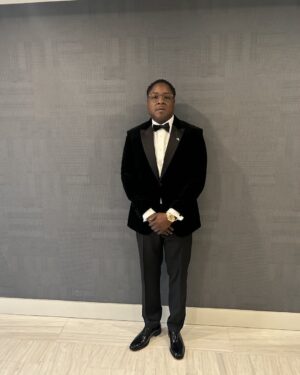 Jadakiss Instagram - i’m a bully with the bucks don’t let the Patent Leather shoes fool you youngin i got the fully in the tux