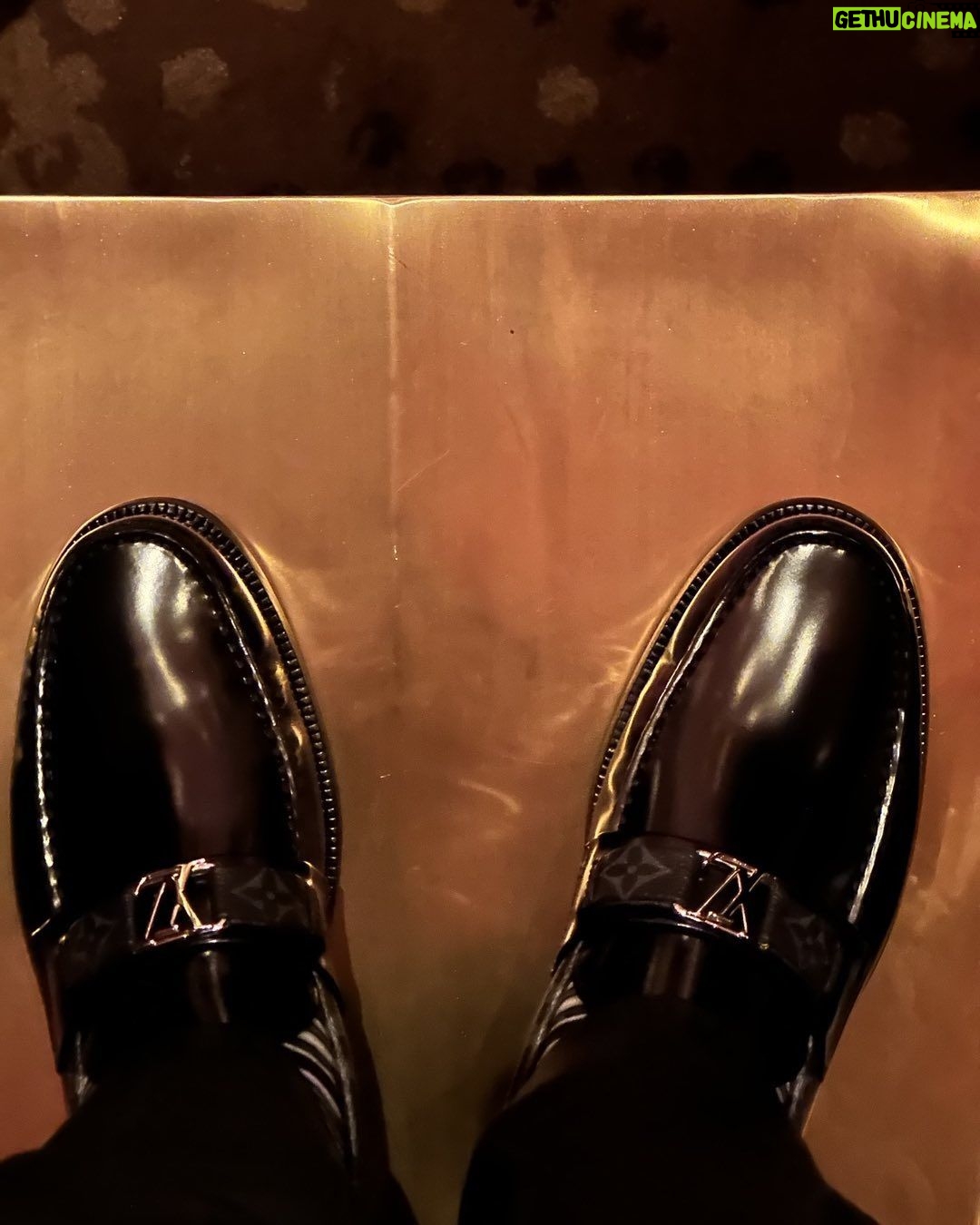 Jadakiss - 21.4K Likes - Show him the loafs