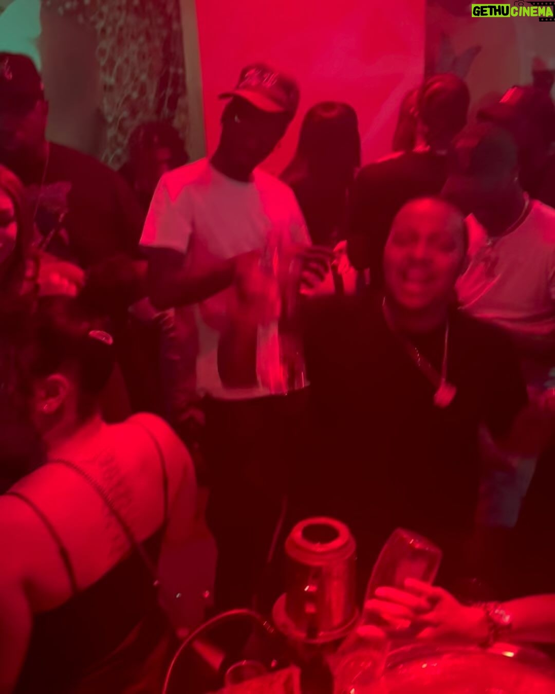 Jadakiss - 49.3K Likes - @shadmoss doing what he does 🔥🔥😂
