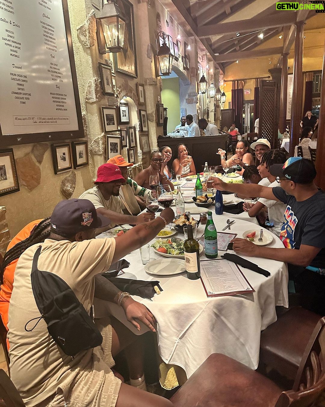Jadakiss Instagram - Breaking Bread while Jamir is at the kids club π€ππΎπ«ΆπΎπ―ππΎ Josh is missing him on low so heβs being annoying π€·πΎββοΈπ