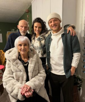 Jade Chynoweth Instagram - Feeling very blessed and lucky this year… for my family, health, safety, and all the love around me. 
I have an extra abundance of appreciation for my life…and wish that myself and anyone who reads this, to keep the families, children, men, and women who are experiencing extreme loss, devastation, and sadness in your hearts, thoughts, and prayers. We just need to keep aspiring to be better people and we can fight to  create a world that inspires change so that everyone despite race, religion, age, or gender can live in peace. We are all deserving of love. We should protect each other and our planet.🤍🙏🏼