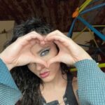 Jade Chynoweth Instagram - 💋❌Sneak peak for tomorrow❌💋 #exes @tatemcrae for #firstdayofchristmas Can’t wait to create for this years 12 Days Of Jademas…I always love trying to be as diverse and creative with each dance! Any favorite videos from the previous years?