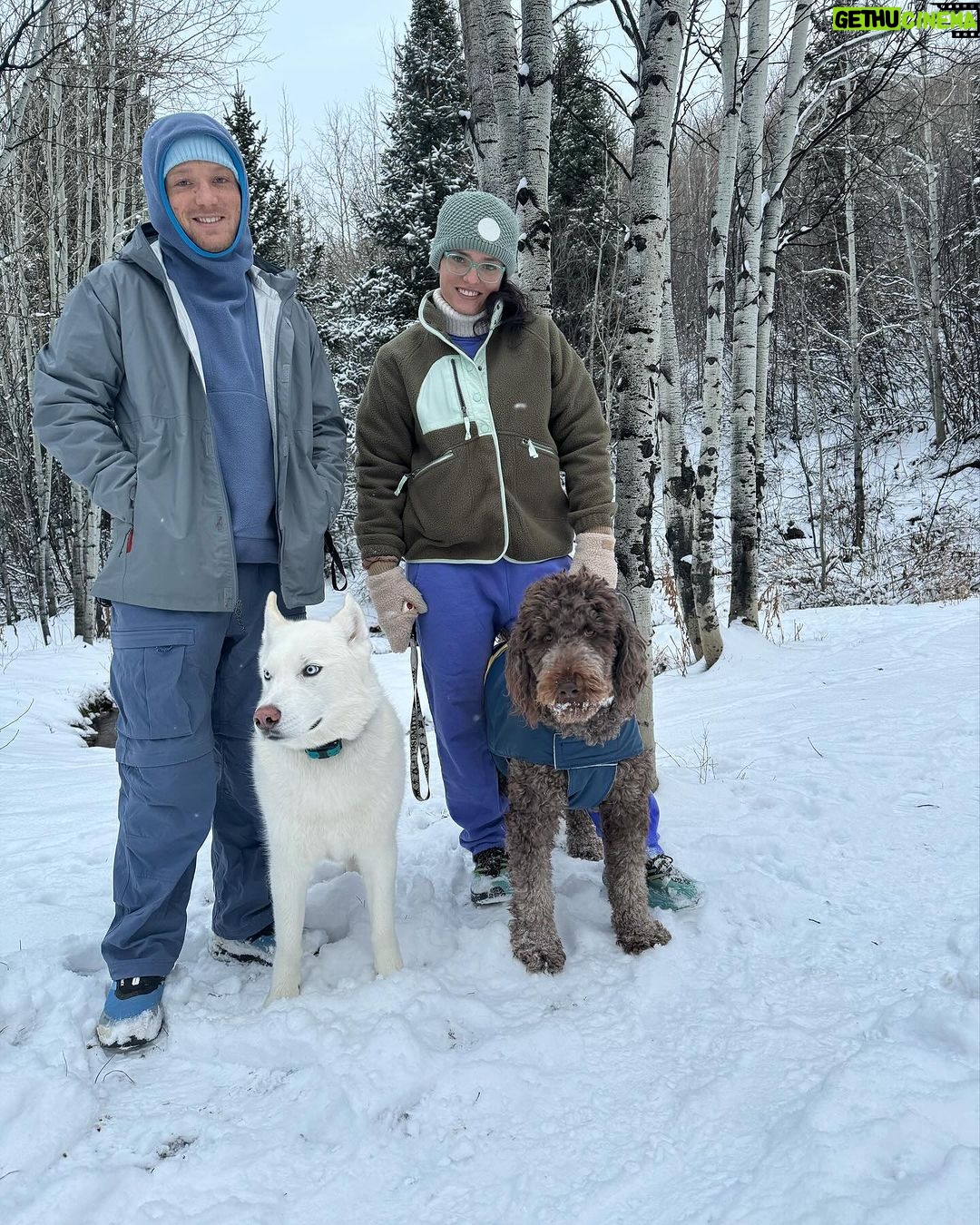 Jade Chynoweth Instagram - 3 things I love about Utah… Family Doggies Nature