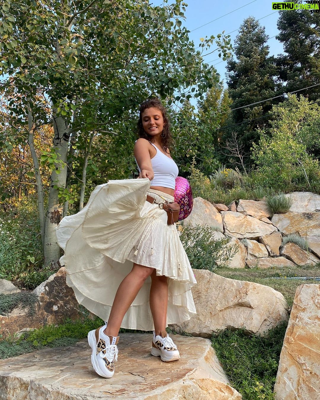 Jade Chynoweth Instagram - Shmood because my birthday is coming up!!!! 25 wowwwww. Any birthday celebration suggestions? #leogang
