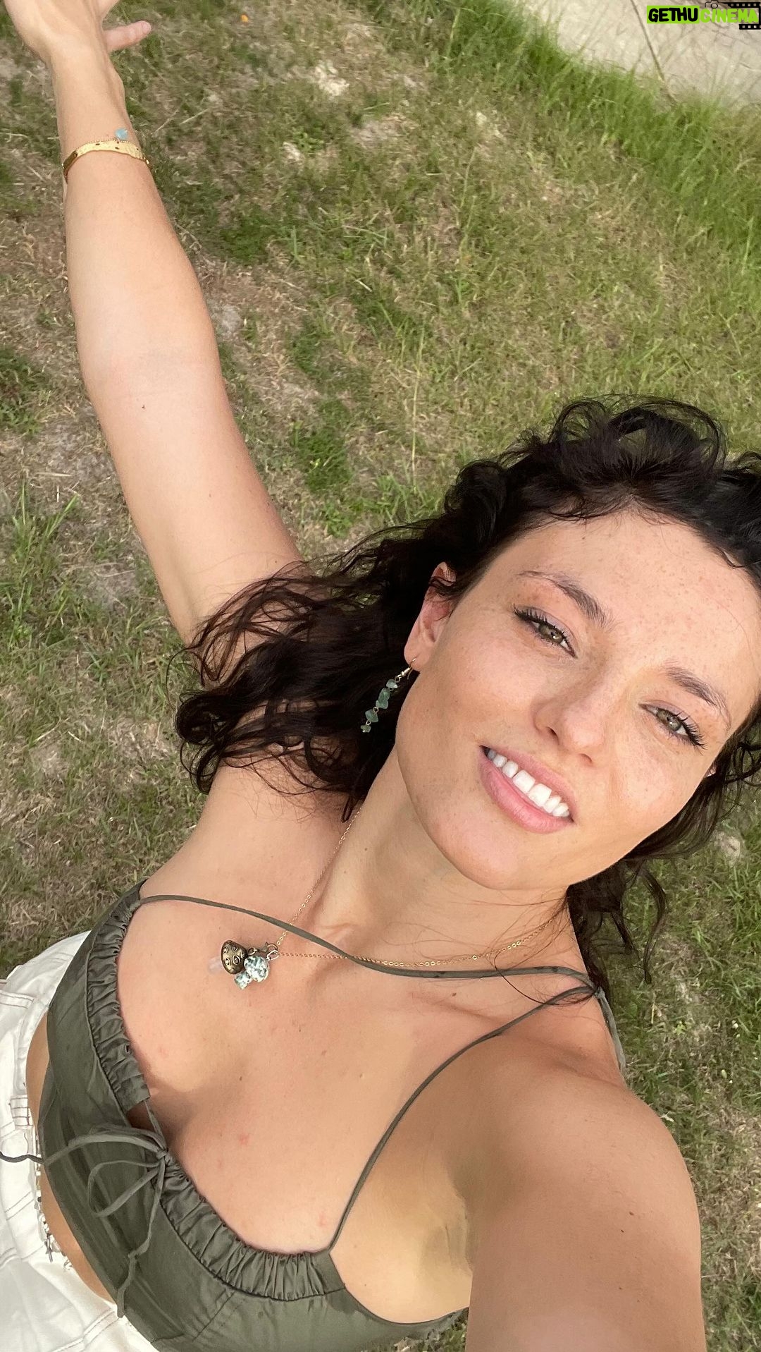 Jade Chynoweth Instagram - Welcome to my world🧘♀️🌿