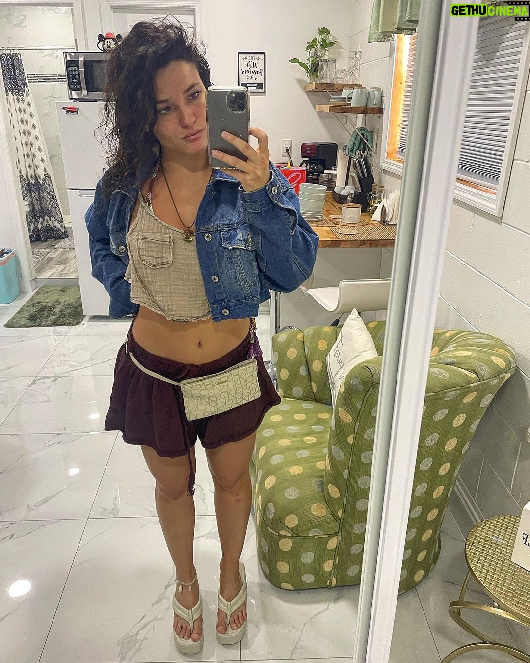 Jade Chynoweth Instagram - 8/21: Level 25 initiated🎈🎂