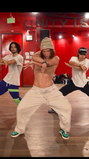 Jade Chynoweth Instagram - Wiggle Crew Reunion?🔥
Getting low with my homies in my Jade Stone 1’s🌿💪🏼
@alexander.chung Choreo
@sza “Low”
@seanlew @alexander.chung @jadebug98 hitting them steps👟
@ryanparma with the cameraography
@mdcdance 

What an amazing first class back in LA last month dancing with my two favorites🥺🙏🏼
Sporting the Jade x Fuego sneakers
@fuego.dance 
Link in bio to purchase
Full class video on @alexander.chung ‘s YouTube