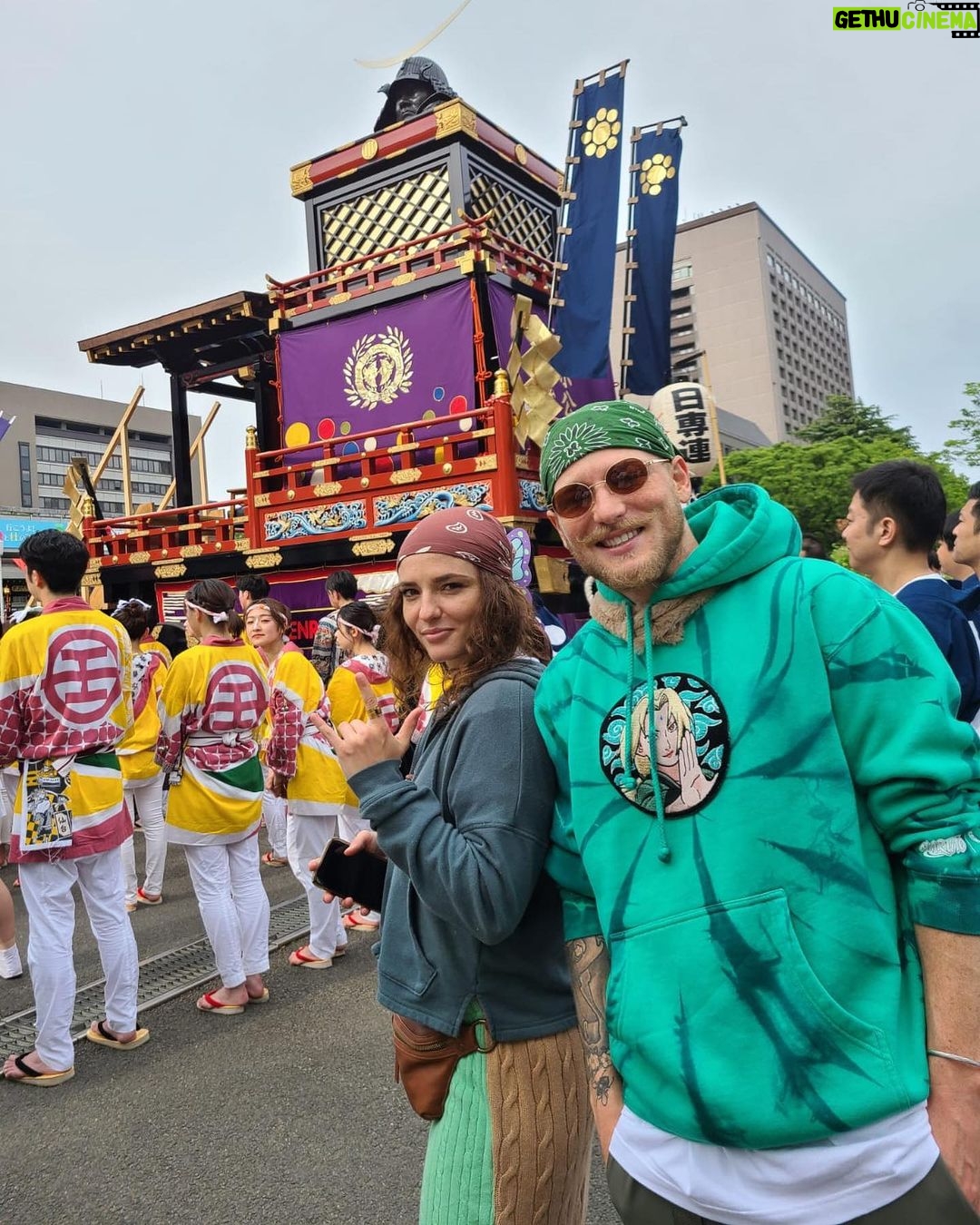 Jade Chynoweth Instagram - Japan Week 1~ Tokyo and Sendai First time traveling the world with my best friend @jagerchynoweth2 It’s been surreal to live out our anime dreams ✨👘🇯🇵 Next stop Fujikawaguchiko 🗻 Let the hiking begin💪🏼 Tokyo, Japan