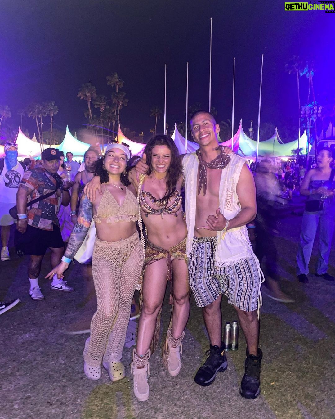 Jade Chynoweth Instagram - Chella 2023 was lit!✨ Watching my girl @samholmbbberg perform on the biggest Coachella stage with Becky G was my highlight! Couldn’t have picked a better squad to have endured the hottest camping experience of my life with🥰