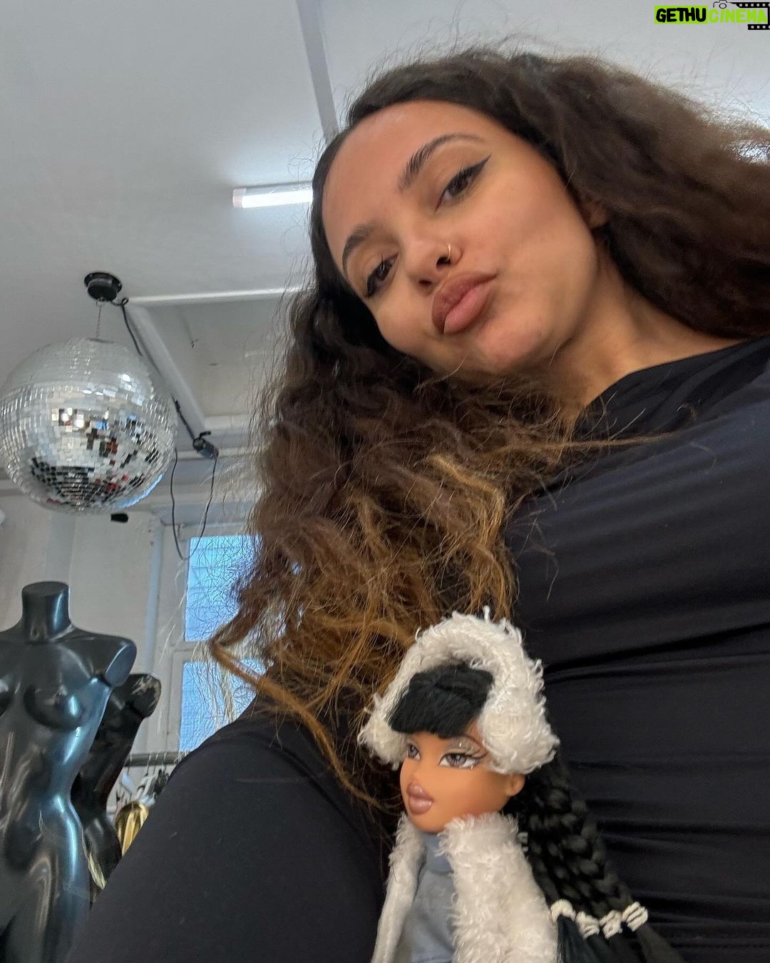 Jade Thirlwall Instagram - just more dogs and love and little Jade