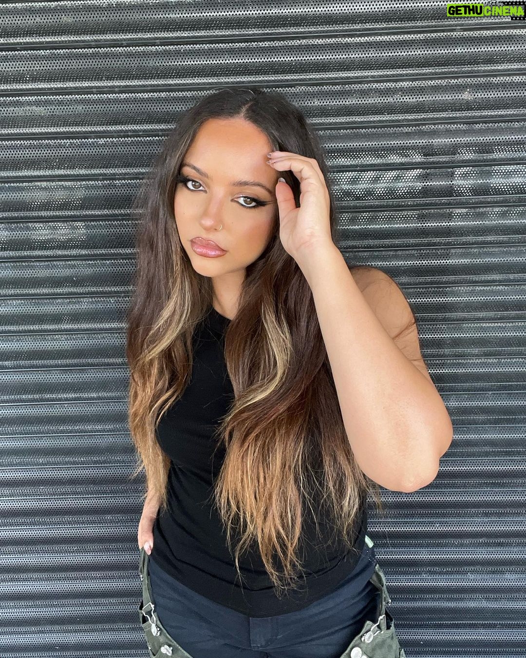 Jade Thirlwall Instagram - me doing stuff this summer ☀️