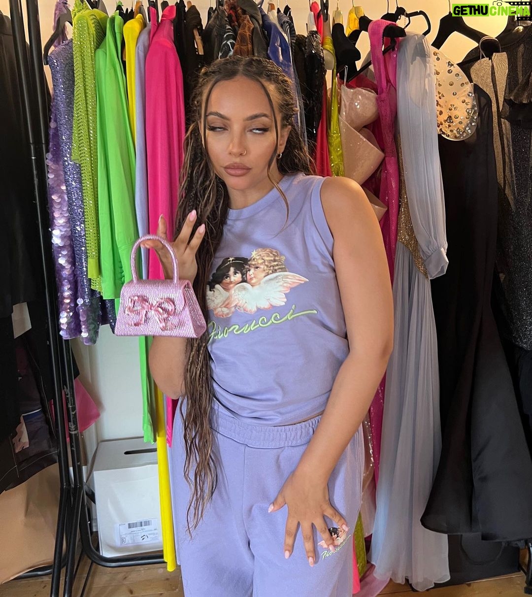 Jade Thirlwall Instagram - Me carrying around all the patience I have left for people today teehee x